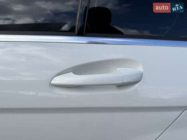 Белый Мерседес Ц-Класс, объемом двигателя 1.8 л и пробегом 265 тыс. км за 11555 $, фото 32 на Automoto.ua
