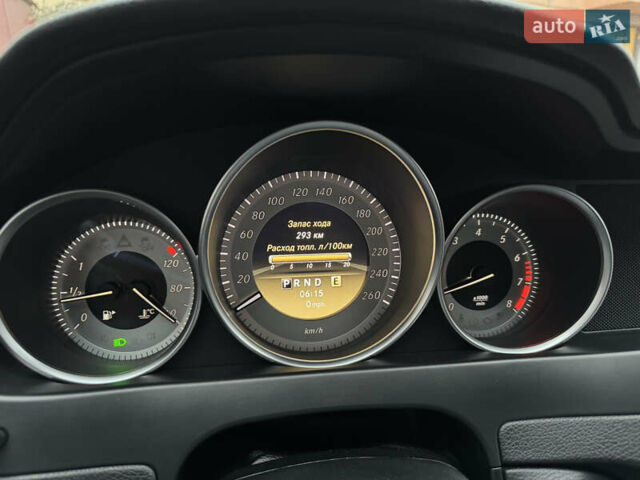 Белый Мерседес Ц-Класс, объемом двигателя 1.8 л и пробегом 265 тыс. км за 9999 $, фото 169 на Automoto.ua