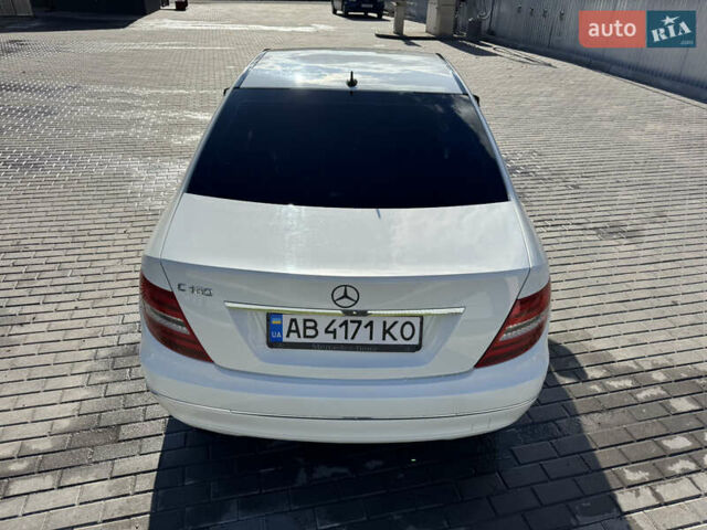 Белый Мерседес Ц-Класс, объемом двигателя 1.8 л и пробегом 265 тыс. км за 11555 $, фото 15 на Automoto.ua