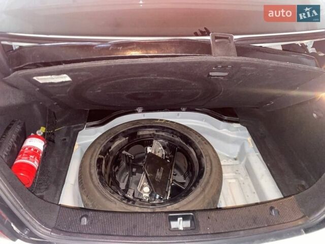 Белый Мерседес Ц-Класс, объемом двигателя 1.8 л и пробегом 152 тыс. км за 11000 $, фото 15 на Automoto.ua