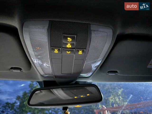 Белый Мерседес Ц-Класс, объемом двигателя 1.8 л и пробегом 265 тыс. км за 9999 $, фото 63 на Automoto.ua