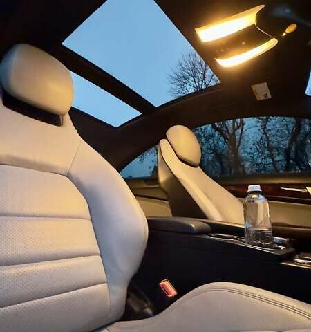 Белый Мерседес Ц-Класс, объемом двигателя 1.8 л и пробегом 189 тыс. км за 15400 $, фото 26 на Automoto.ua