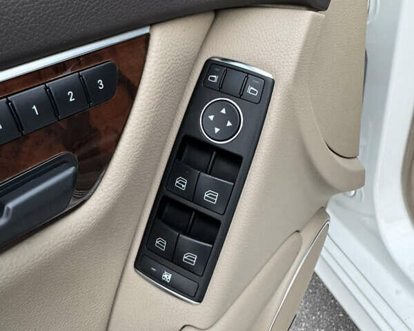 Белый Мерседес Ц-Класс, объемом двигателя 1.8 л и пробегом 278 тыс. км за 10300 $, фото 29 на Automoto.ua