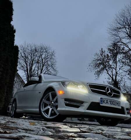 Белый Мерседес Ц-Класс, объемом двигателя 1.8 л и пробегом 189 тыс. км за 15400 $, фото 10 на Automoto.ua