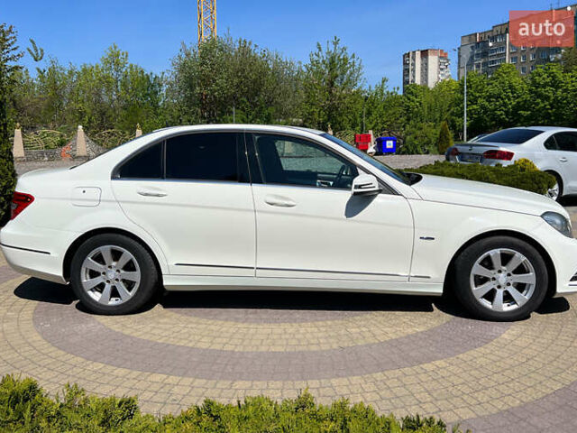 Білий Мерседес Ц-Клас, об'ємом двигуна 1.8 л та пробігом 251 тис. км за 10900 $, фото 7 на Automoto.ua