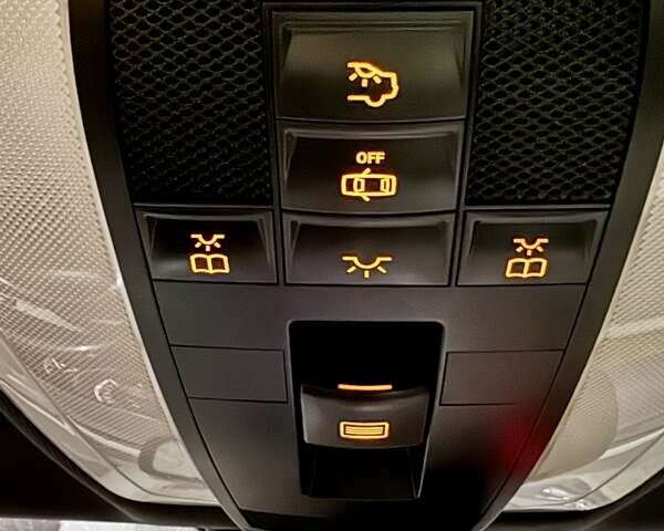 Белый Мерседес Ц-Класс, объемом двигателя 1.8 л и пробегом 189 тыс. км за 15400 $, фото 29 на Automoto.ua