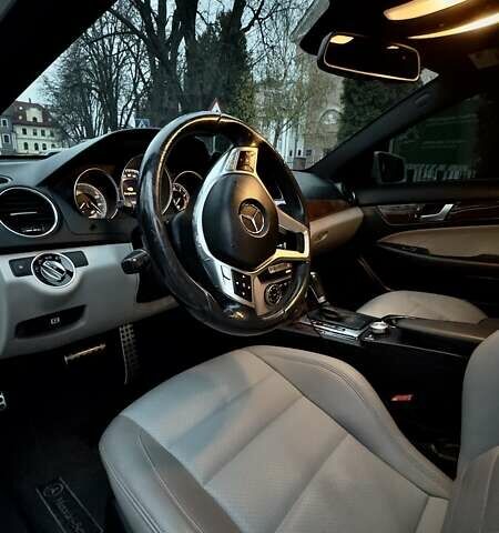 Белый Мерседес Ц-Класс, объемом двигателя 1.8 л и пробегом 189 тыс. км за 15400 $, фото 15 на Automoto.ua