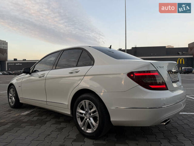 Білий Мерседес Ц-Клас, об'ємом двигуна 1.8 л та пробігом 190 тис. км за 10900 $, фото 6 на Automoto.ua