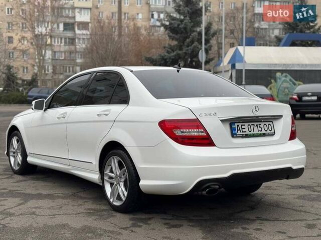 Белый Мерседес Ц-Класс, объемом двигателя 1.8 л и пробегом 173 тыс. км за 10500 $, фото 5 на Automoto.ua