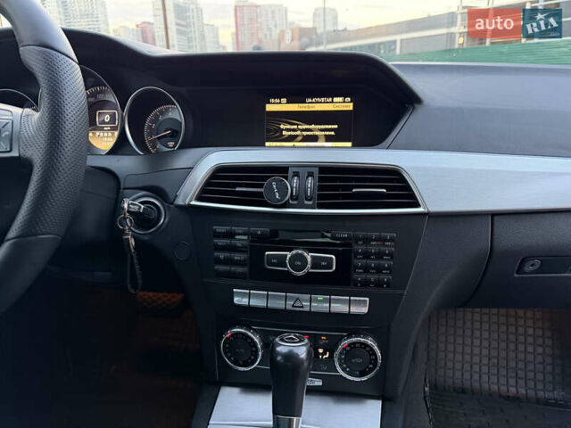 Білий Мерседес Ц-Клас, об'ємом двигуна 1.8 л та пробігом 190 тис. км за 10900 $, фото 13 на Automoto.ua