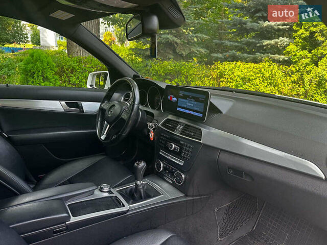 Білий Мерседес Ц-Клас, об'ємом двигуна 1.6 л та пробігом 220 тис. км за 9490 $, фото 23 на Automoto.ua