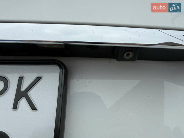 Белый Мерседес Ц-Класс, объемом двигателя 1.8 л и пробегом 113 тыс. км за 13700 $, фото 10 на Automoto.ua