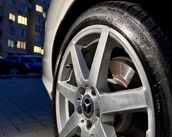 Белый Мерседес Ц-Класс, объемом двигателя 1.8 л и пробегом 189 тыс. км за 15400 $, фото 33 на Automoto.ua