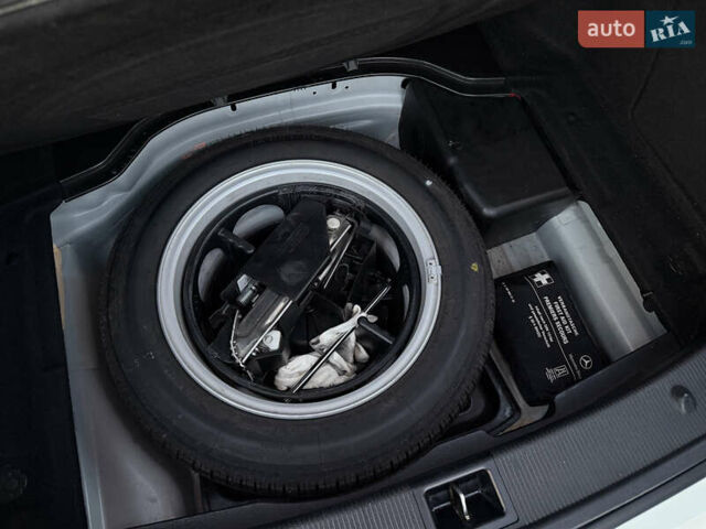 Білий Мерседес Ц-Клас, об'ємом двигуна 1.8 л та пробігом 190 тис. км за 10900 $, фото 20 на Automoto.ua