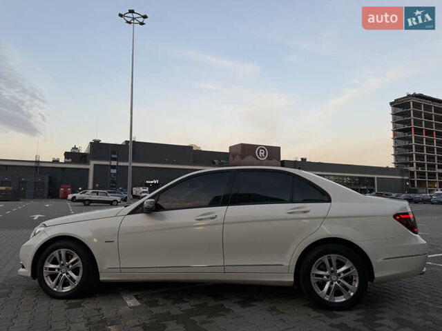 Білий Мерседес Ц-Клас, об'ємом двигуна 1.8 л та пробігом 190 тис. км за 10900 $, фото 4 на Automoto.ua