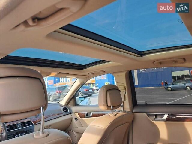 Белый Мерседес Ц-Класс, объемом двигателя 3 л и пробегом 210 тыс. км за 11290 $, фото 11 на Automoto.ua