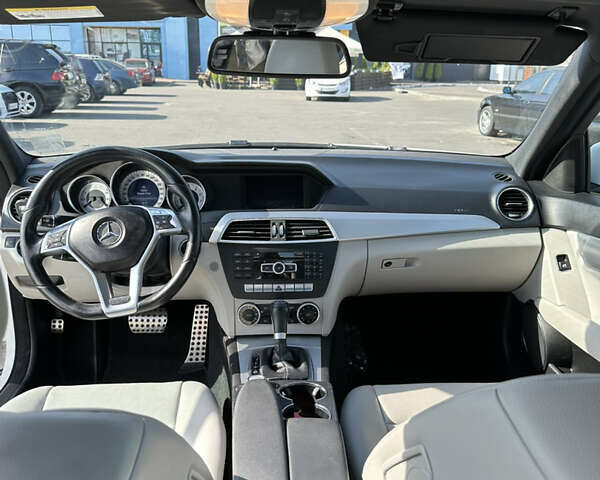 Белый Мерседес Ц-Класс, объемом двигателя 1.8 л и пробегом 240 тыс. км за 12999 $, фото 8 на Automoto.ua