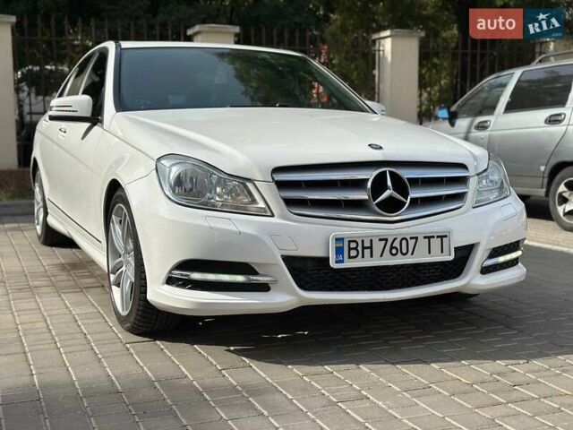 Білий Мерседес Ц-Клас, об'ємом двигуна 1.8 л та пробігом 166 тис. км за 13000 $, фото 6 на Automoto.ua