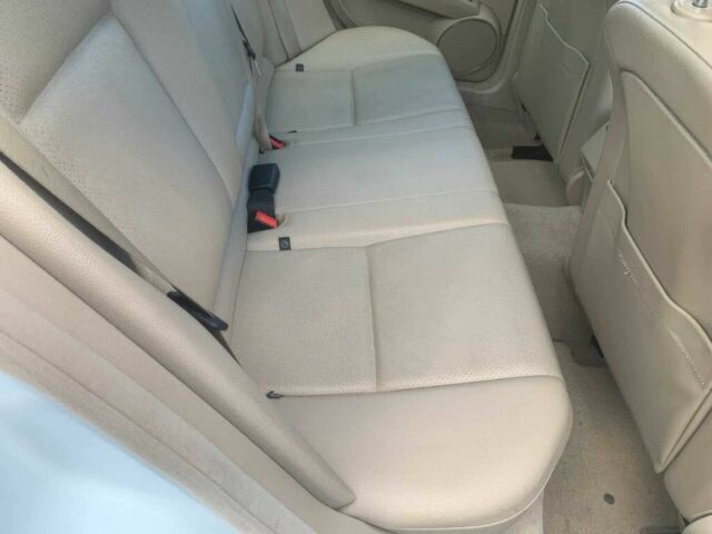 Мерседес Ц-Класс 2013 в Киеве на Automoto.ua Белый Мерседес Ц-Класс, объемом двигателя 3.5 л и пробегом 80 тыс. км за 3100 $, фото 8 на Automoto.ua