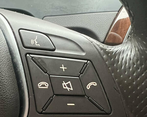 Белый Мерседес Ц-Класс, объемом двигателя 1.8 л и пробегом 220 тыс. км за 12300 $, фото 31 на Automoto.ua