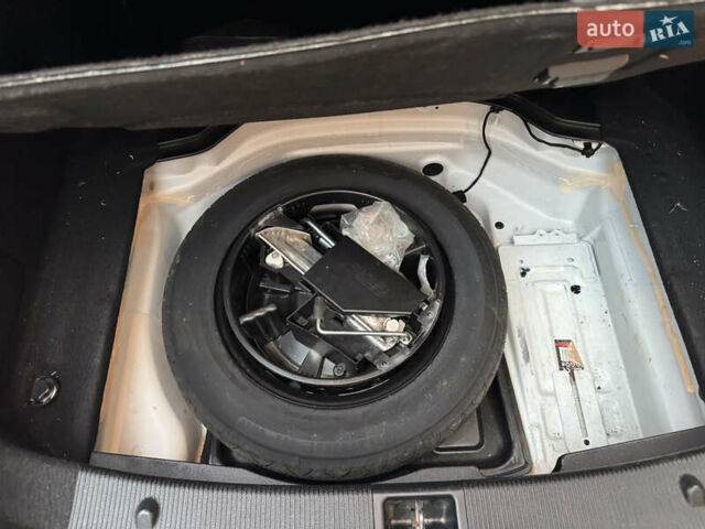 Білий Мерседес Ц-Клас, об'ємом двигуна 1.8 л та пробігом 112 тис. км за 11699 $, фото 19 на Automoto.ua
