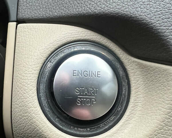 Белый Мерседес Ц-Класс, объемом двигателя 1.8 л и пробегом 220 тыс. км за 12300 $, фото 27 на Automoto.ua