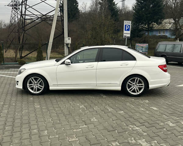 Белый Мерседес Ц-Класс, объемом двигателя 1.8 л и пробегом 120 тыс. км за 11900 $, фото 3 на Automoto.ua