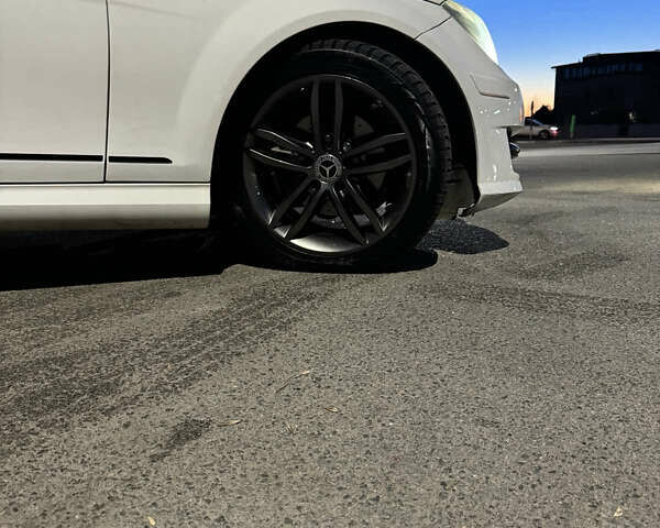 Белый Мерседес Ц-Класс, объемом двигателя 1.8 л и пробегом 165 тыс. км за 13800 $, фото 18 на Automoto.ua