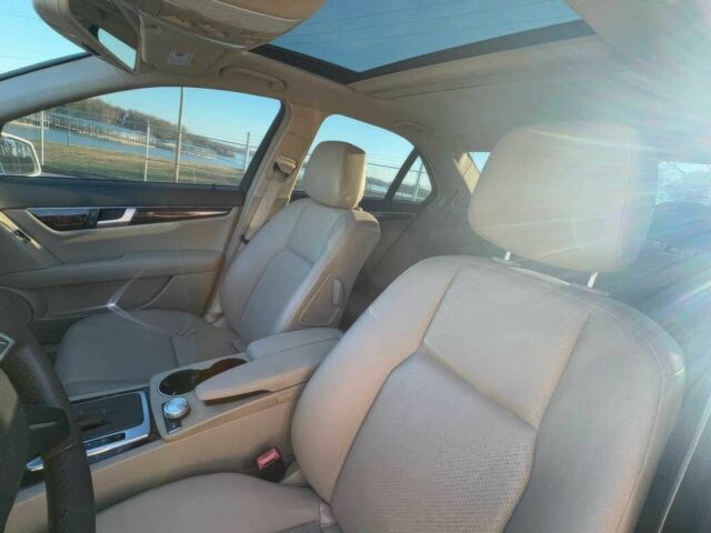 Білий Мерседес Ц-Клас, об'ємом двигуна 1.8 л та пробігом 87 тис. км за 13500 $, фото 8 на Automoto.ua