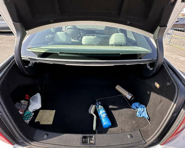 Белый Мерседес Ц-Класс, объемом двигателя 1.8 л и пробегом 240 тыс. км за 12999 $, фото 7 на Automoto.ua