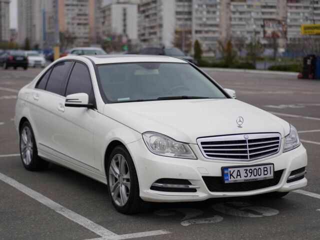 Білий Мерседес Ц-Клас, об'ємом двигуна 1.8 л та пробігом 163 тис. км за 11200 $, фото 2 на Automoto.ua