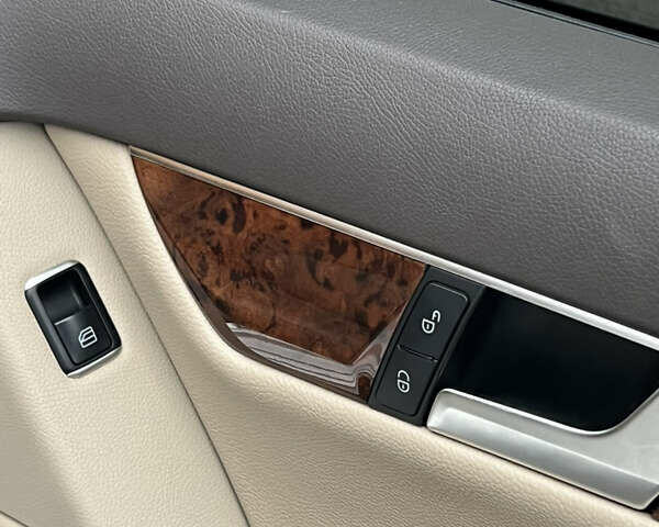 Белый Мерседес Ц-Класс, объемом двигателя 1.8 л и пробегом 220 тыс. км за 12300 $, фото 16 на Automoto.ua