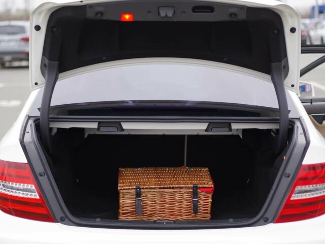 Білий Мерседес Ц-Клас, об'ємом двигуна 1.8 л та пробігом 163 тис. км за 11200 $, фото 13 на Automoto.ua