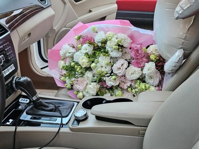 Белый Мерседес Ц-Класс, объемом двигателя 3.5 л и пробегом 190 тыс. км за 14500 $, фото 1 на Automoto.ua