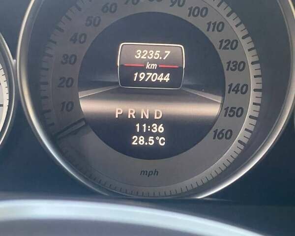 Белый Мерседес Ц-Класс, объемом двигателя 3.5 л и пробегом 197 тыс. км за 14950 $, фото 2 на Automoto.ua