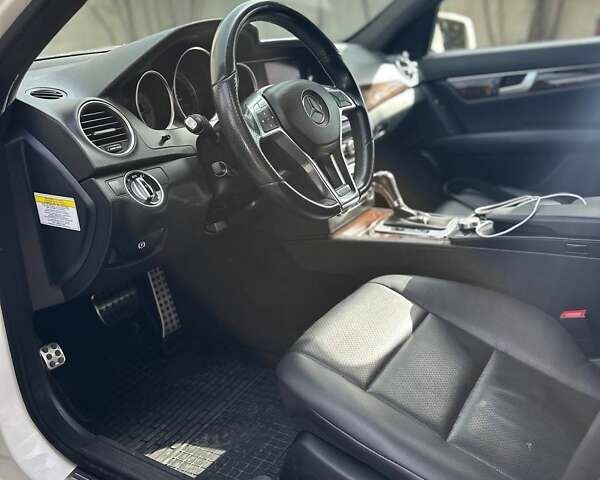 Білий Мерседес Ц-Клас, об'ємом двигуна 1.8 л та пробігом 166 тис. км за 13000 $, фото 12 на Automoto.ua