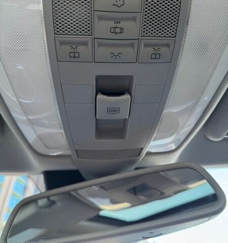 Белый Мерседес Ц-Класс, объемом двигателя 2.14 л и пробегом 149 тыс. км за 17000 $, фото 22 на Automoto.ua