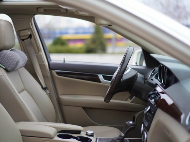 Білий Мерседес Ц-Клас, об'ємом двигуна 1.8 л та пробігом 163 тис. км за 11200 $, фото 19 на Automoto.ua