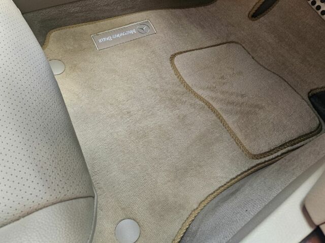 Белый Мерседес Ц-Класс, объемом двигателя 3.5 л и пробегом 190 тыс. км за 14500 $, фото 4 на Automoto.ua