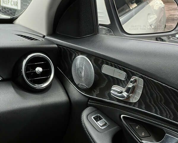 Белый Мерседес Ц-Класс, объемом двигателя 2 л и пробегом 88 тыс. км за 20000 $, фото 28 на Automoto.ua