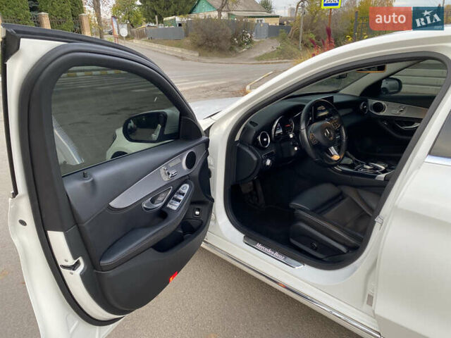 Белый Мерседес Ц-Класс, объемом двигателя 2.2 л и пробегом 150 тыс. км за 19500 $, фото 25 на Automoto.ua