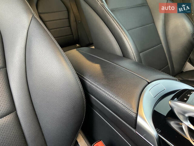 Мерседес Ц-Класс 2014 в Киеве на Automoto.ua Белый Мерседес Ц-Класс, объемом двигателя 2.2 л и пробегом 150 тыс. км за 19700 $, фото 54 на Automoto.ua