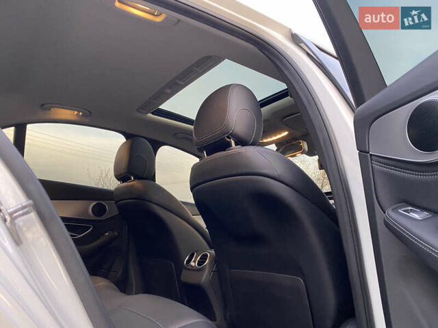 Белый Мерседес Ц-Класс, объемом двигателя 2.2 л и пробегом 150 тыс. км за 19500 $, фото 46 на Automoto.ua