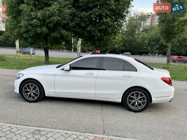 Білий Мерседес Ц-Клас, об'ємом двигуна 2.2 л та пробігом 150 тис. км за 19700 $, фото 4 на Automoto.ua