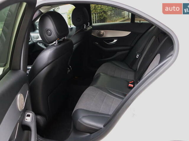 Белый Мерседес Ц-Класс, объемом двигателя 2.2 л и пробегом 326 тыс. км за 18900 $, фото 32 на Automoto.ua