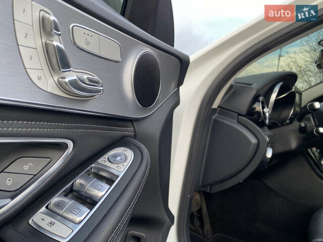 Мерседес Ц-Класс 2014 в Киеве на Automoto.ua Белый Мерседес Ц-Класс, объемом двигателя 2.2 л и пробегом 150 тыс. км за 19700 $, фото 28 на Automoto.ua