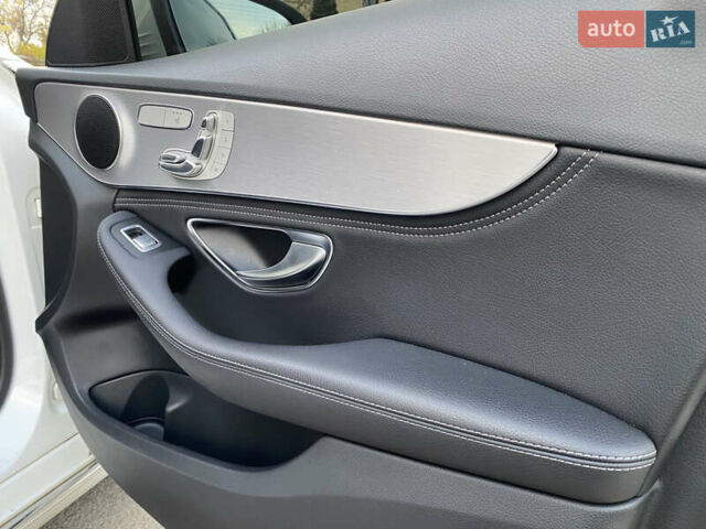 Белый Мерседес Ц-Класс, объемом двигателя 2.2 л и пробегом 150 тыс. км за 19500 $, фото 42 на Automoto.ua