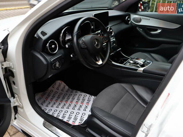 Белый Мерседес Ц-Класс, объемом двигателя 2.2 л и пробегом 326 тыс. км за 18900 $, фото 15 на Automoto.ua