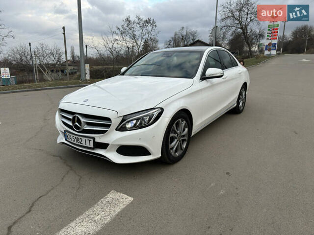Белый Мерседес Ц-Класс, объемом двигателя 1.6 л и пробегом 130 тыс. км за 18000 $, фото 6 на Automoto.ua