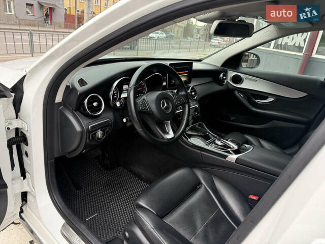 Белый Мерседес Ц-Класс, объемом двигателя 1.6 л и пробегом 130 тыс. км за 17700 $, фото 7 на Automoto.ua